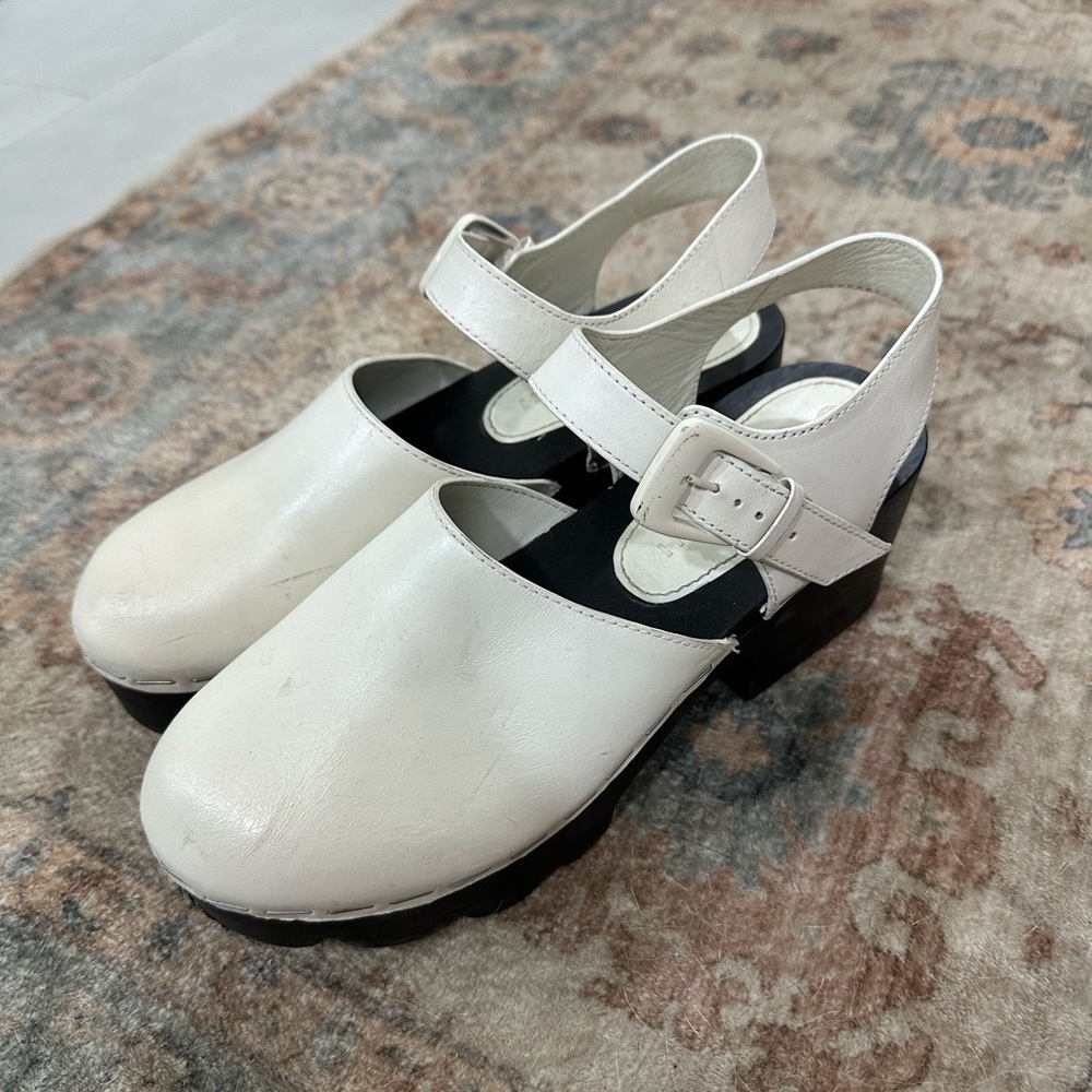 Tory Burch Lug Sole Clogs - Picture 5 of 8